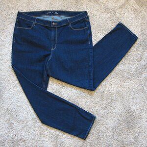 Old Navy Women's High Rise Straight Dark Wash Size 18 Tall 39" X 29' NEW